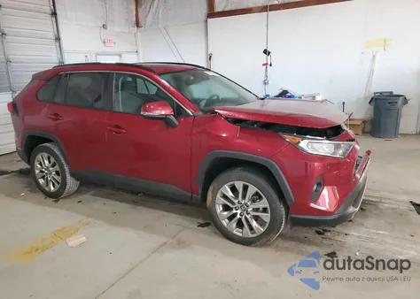 2020 Toyota Rav4 Xle Premium z USA, uszkodzony, nr VIN 2T3A1RFV7LC134899